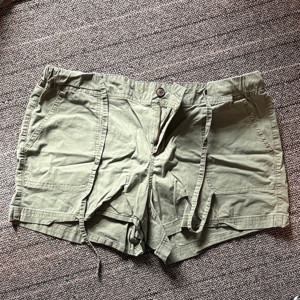 Merona Sage Green Women's Cargo Shorts